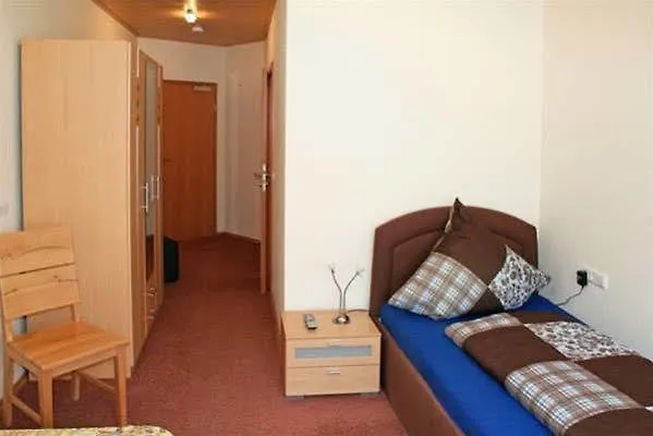 伽斯特翰斯灵德酒店 2* 巴登-巴登